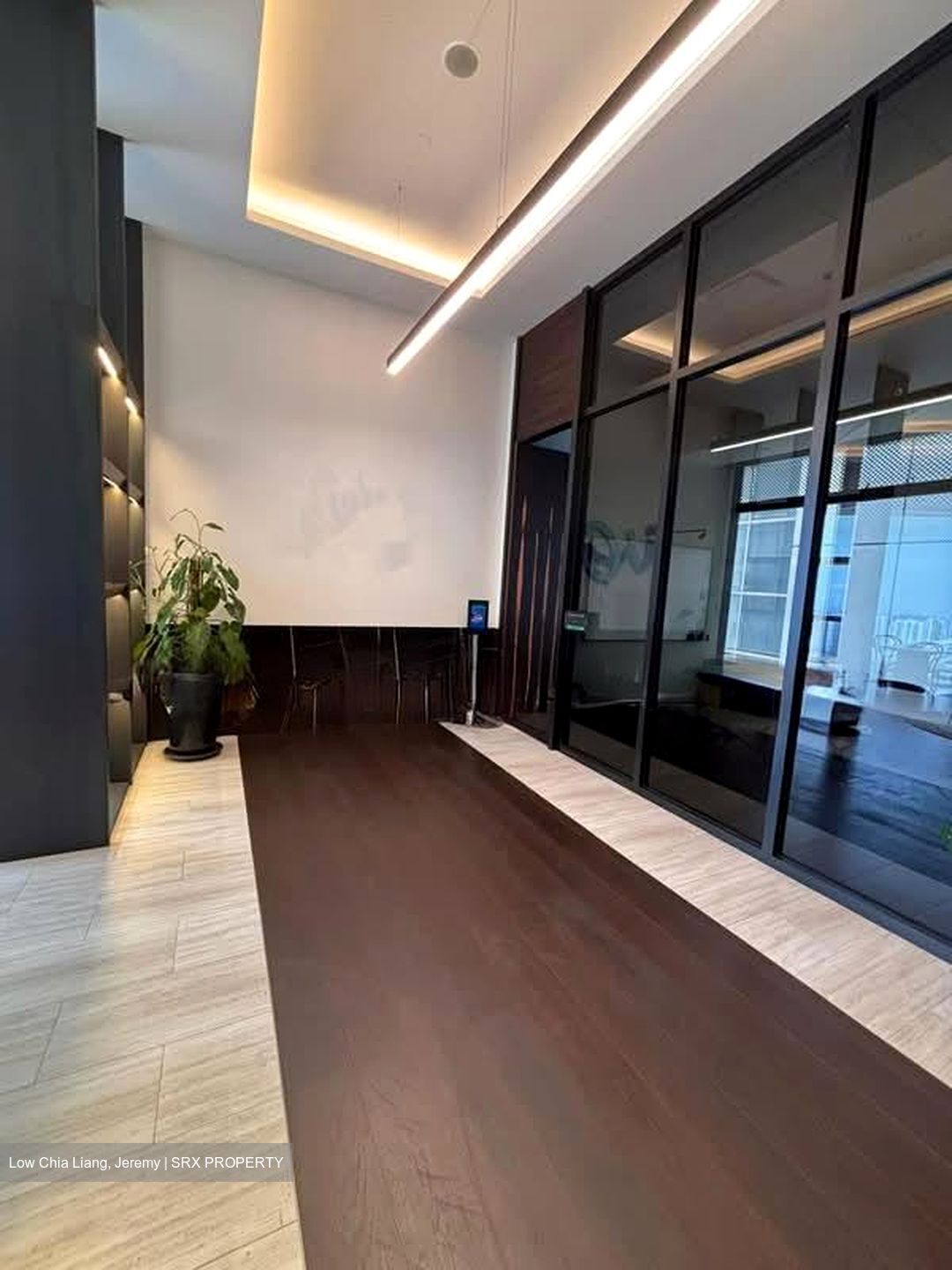 One Raffles Place (D1), Office #575688351